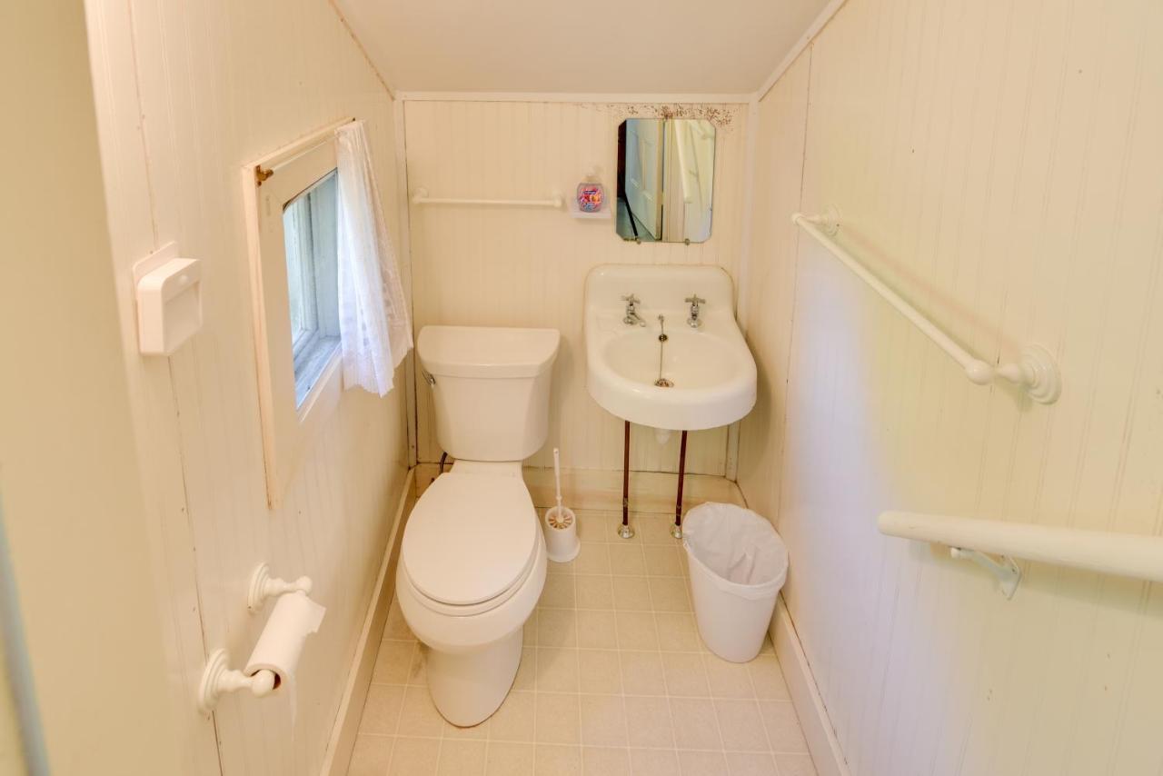 Mattapoisett Home On 7 Acres With Private Beach! Exterior photo
