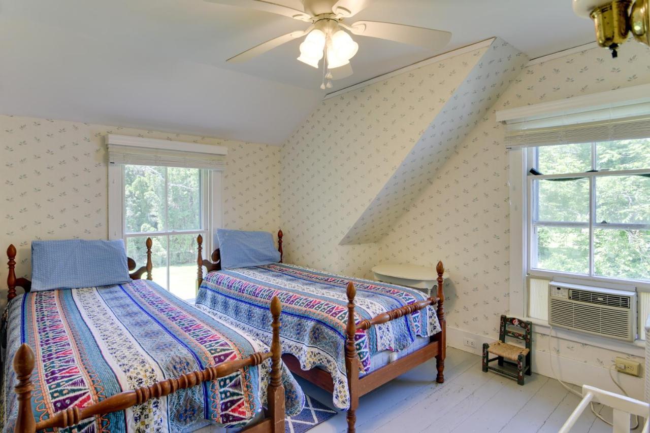 Mattapoisett Home On 7 Acres With Private Beach! Exterior photo