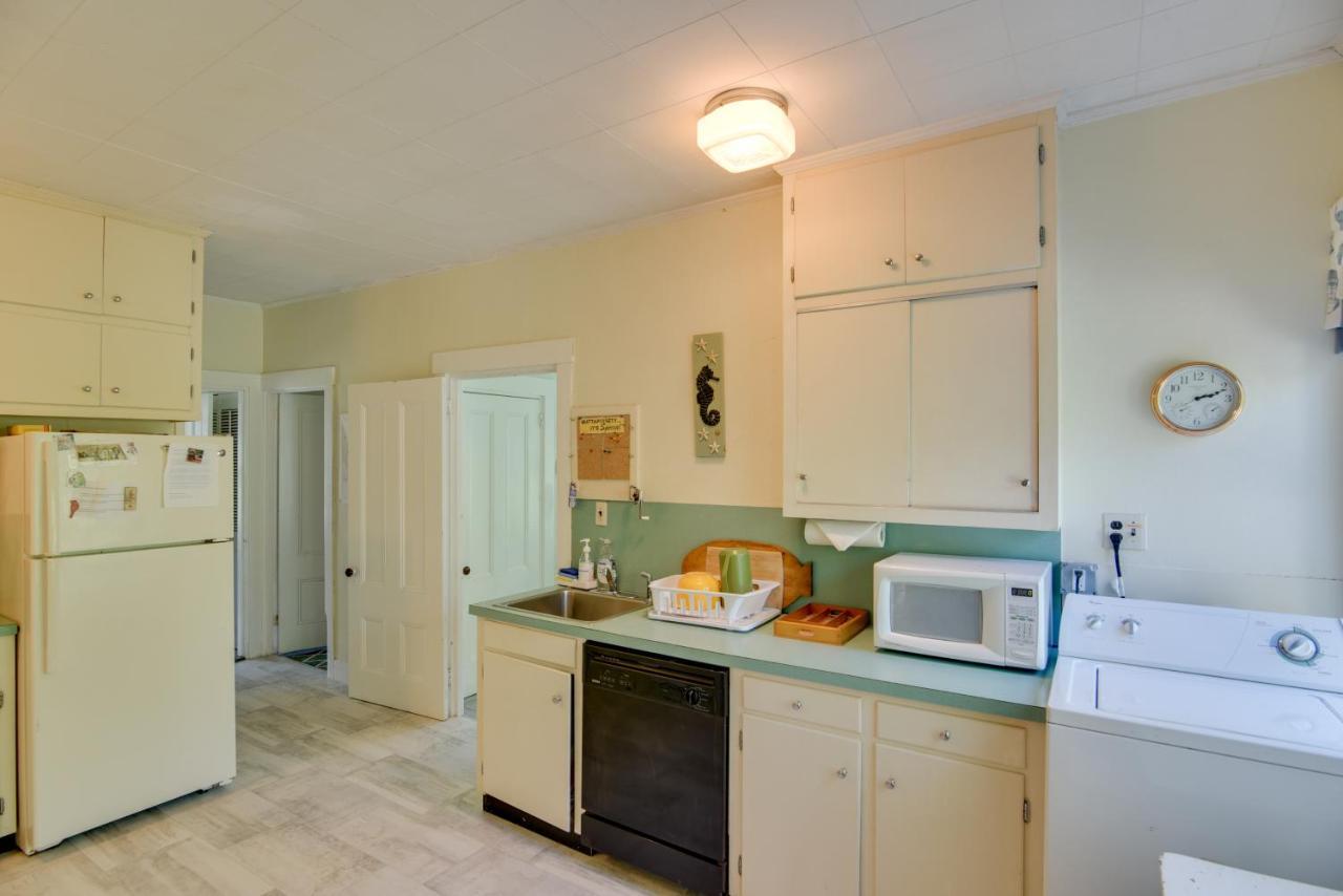 Mattapoisett Home On 7 Acres With Private Beach! Exterior photo